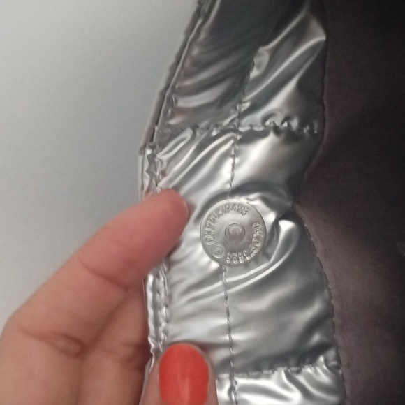 Silver quilted puffer bag new - Picture 4 of 5